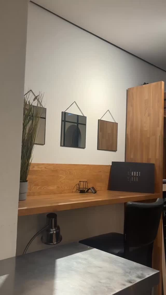 KOSTBAR rettet euren Valentinstag! 💌 Wir verlosen
1x 2 Kinotickets um 17:45 Uhr &
1x 2 Kinotickets um 20:00 Uhr
für den 14.02.2026.
Wie ihr mitmachen könnt:
- folgt unserem Account
- markiert eure liebste Person, mit der ihr euren Valentinstag bei uns verbringen möchtet
- schreibt dazu, für welche Uhrzeit ihr teilnehmen möchtet
und schon seid ihr im Lostopf 💌 Teilnahmeschluss ist der 11.02.2026 18:00 Uhr und die Gewinnerbekanntgabe wird am 12.02.2026 per DM erfolgen.
— da unser Team den Film speziell für Valentinstag ausgewählt, wird er erst in den nächsten Tagen bekannt gegeben werden können. Ihr bekommt dann eine zusätzliche Info!
#event #valentinesday #gewinnspiel #kostbar
-
Dieses Gewinnspiel steht in keiner Verbindung zu Instagram und wird in keiner Weise von Instagram gesponsert, unterstützt oder organisiert. Teilnahme ab 16 Jahren. Der Rechtsweg ist ausgeschlossen.